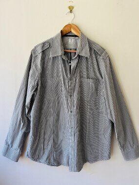 Tristan Mens Sz XL Semi Fitted Gingham check in black and white Shirt Pockets
